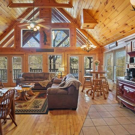 Stunning Mountain Cabin W Hot Tub Gatlinburg Kültér fotó