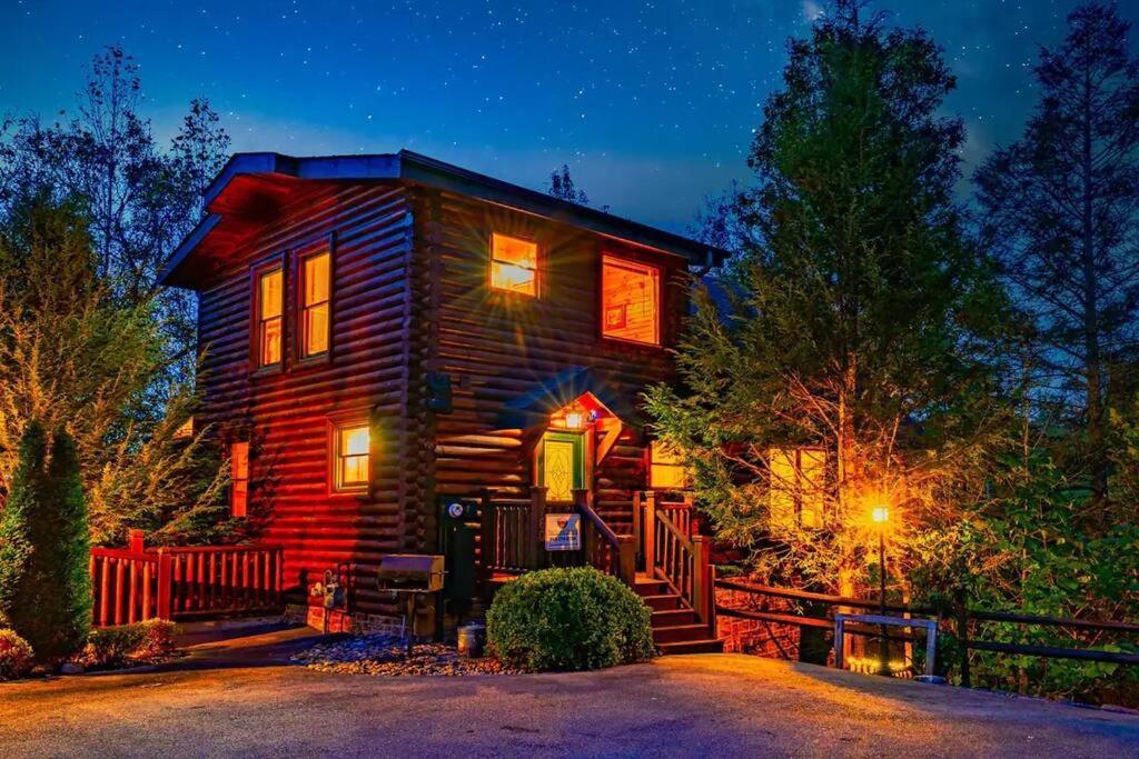 Stunning Mountain Cabin W Hot Tub Gatlinburg Kültér fotó