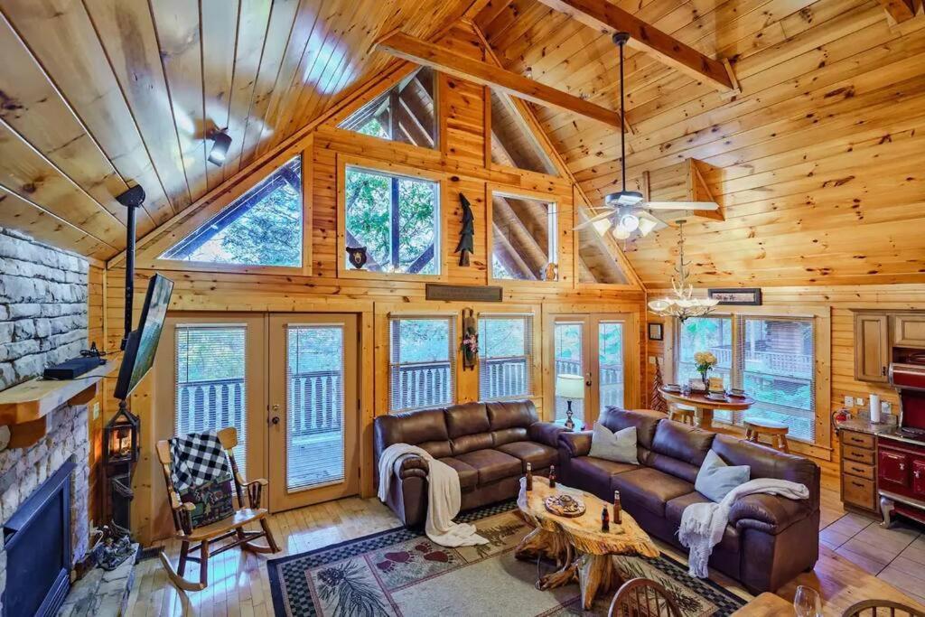 Stunning Mountain Cabin W Hot Tub Gatlinburg Kültér fotó