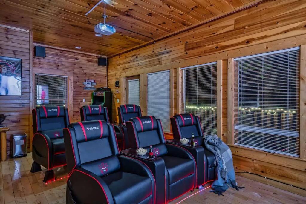 Stunning Mountain Cabin W Hot Tub Gatlinburg Kültér fotó