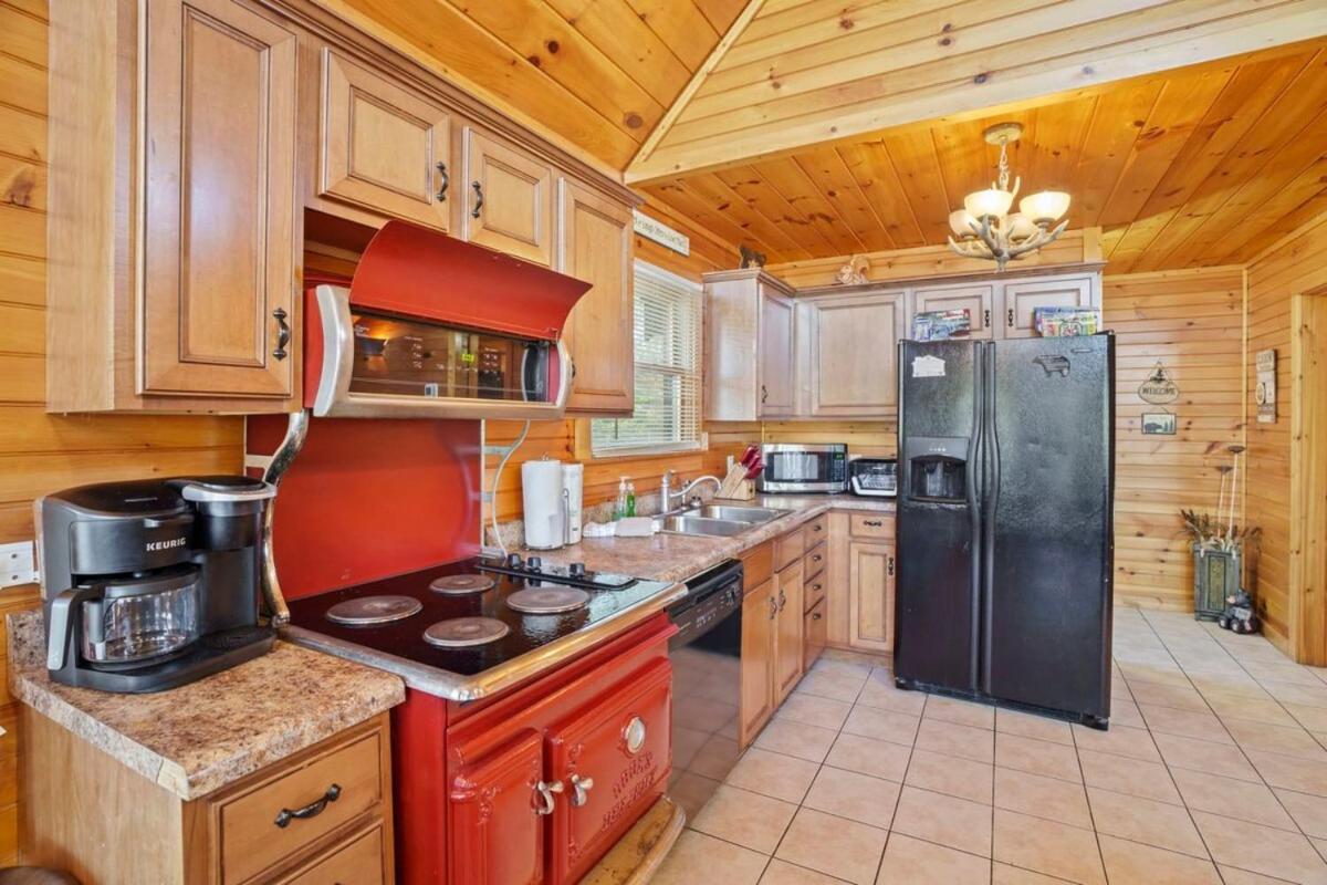 Stunning Mountain Cabin W Hot Tub Gatlinburg Kültér fotó