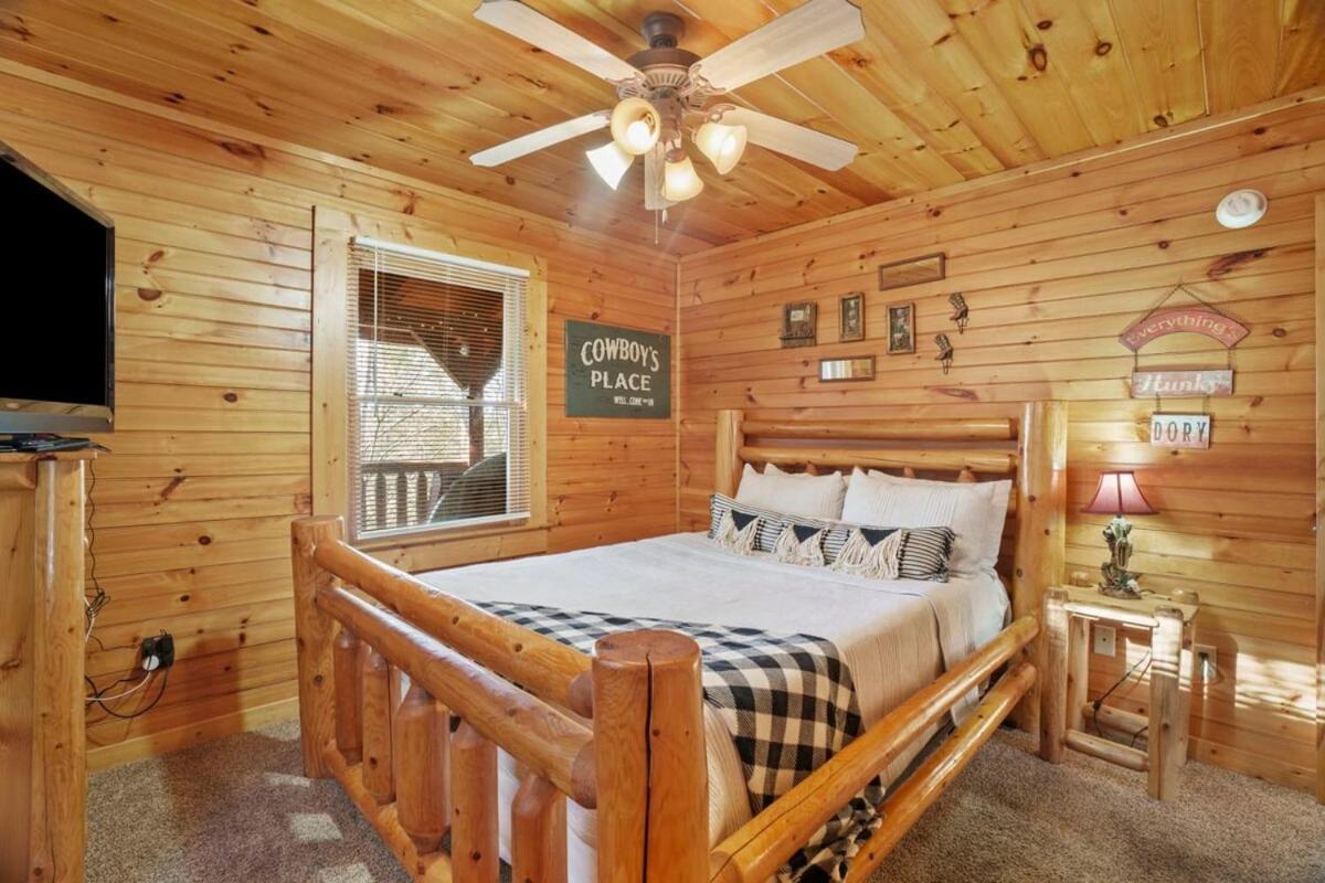 Stunning Mountain Cabin W Hot Tub Gatlinburg Kültér fotó