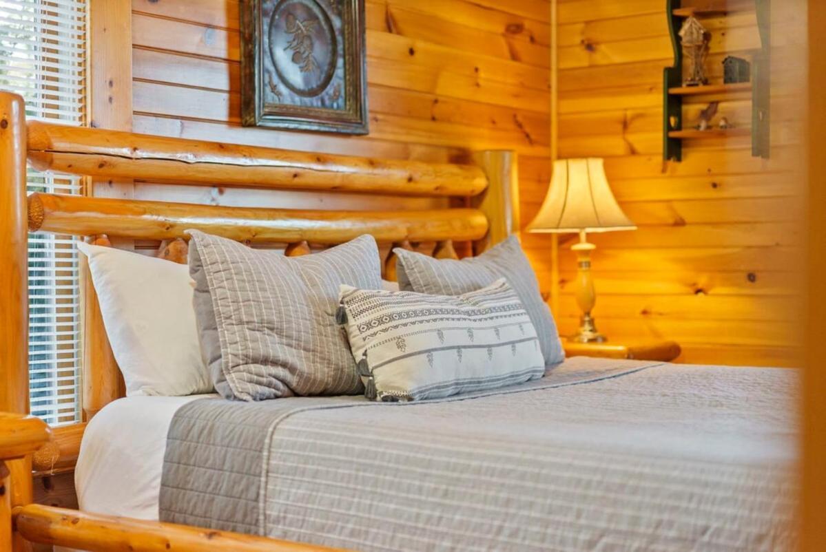 Stunning Mountain Cabin W Hot Tub Gatlinburg Kültér fotó