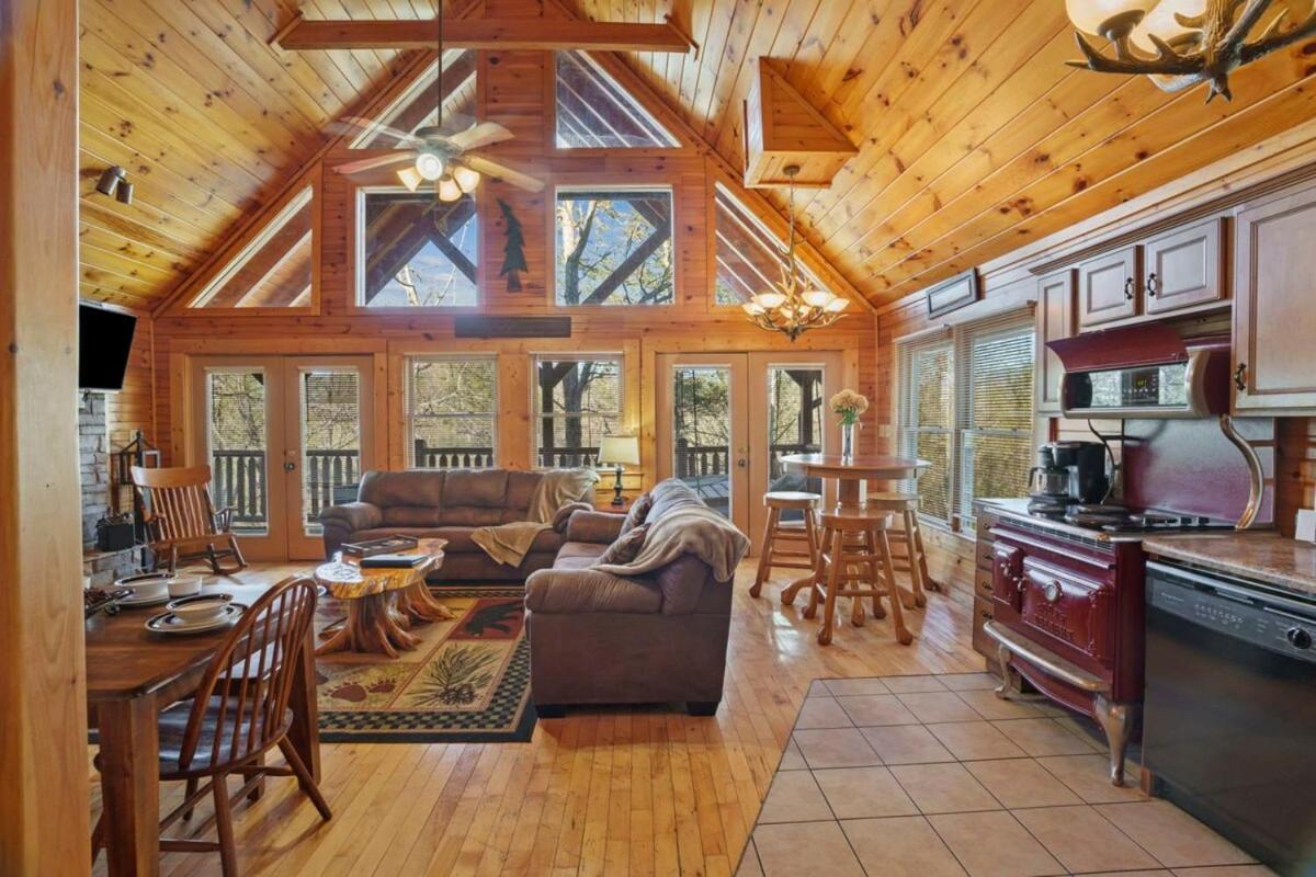 Stunning Mountain Cabin W Hot Tub Gatlinburg Kültér fotó